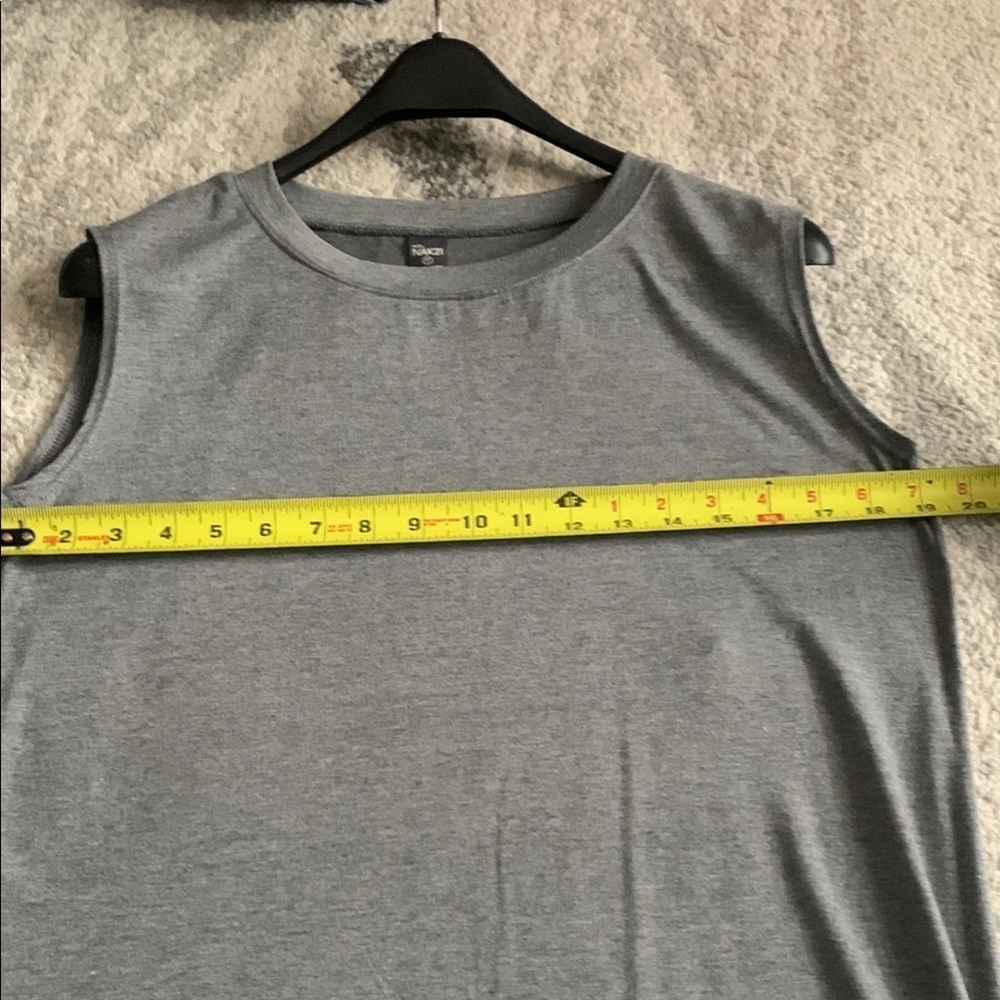 Elegant Gray Sleeveless Dress - Picture 6 of 6